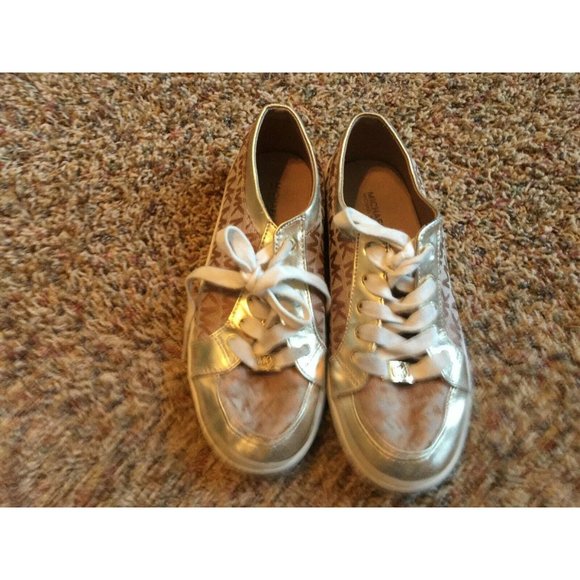 Michael Kors Shoes - Michael Kors Women's Tan / Gold Lace Up Madeliene